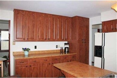 252 Wheatsheaf Ln, Langhorne, PA 19047 - photo 4