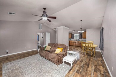 101 NW Jordan Way, Cache, OK 73527 - photo 6