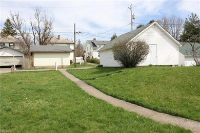 173 Thompson Ave, New Concord, OH 43762 - photo 2