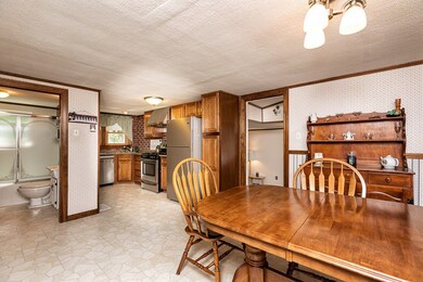 67 Searle St, Georgetown, MA 01833 - photo 6