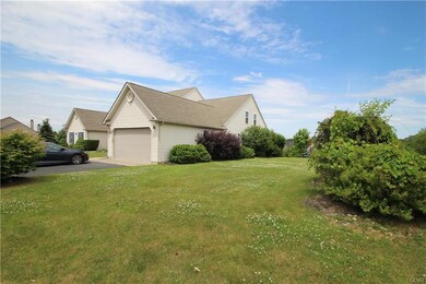 2159 Rolling Meadow Dr, Macungie, PA 18062 - photo 2