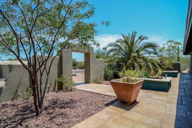Courtyard2