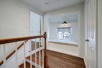 Quaint reading nook separating the two bedrooms.