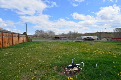 451 Council Dr, Mount Vernon, OR 97865 - photo 5