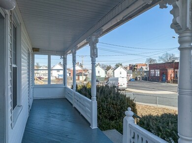 29 Temple St, Holyoke, MA 01040 - photo 2