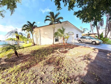 401 SE 5th St, Dania, FL 33004 - photo 4