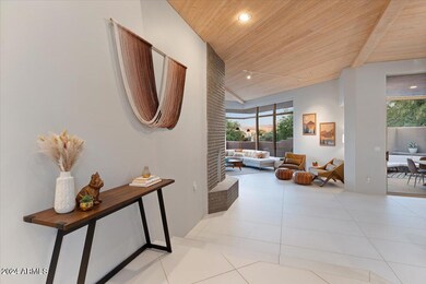 048-Foyer