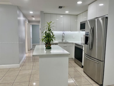 4010 SW 112th Ave, Miami, FL 33165 - photo 4