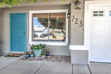 723 E Hackamore St-4