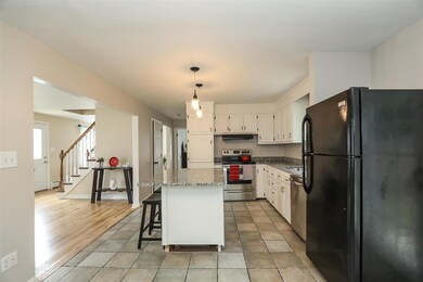 54 Bow St, Manchester, NH 03103 - photo 7