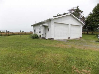 Parking Lot/Garage