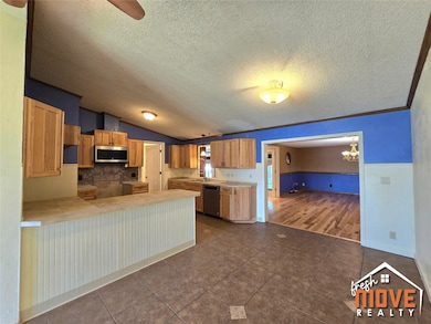 708 W Deal Ave, Sublette, KS 67877 - photo 6
