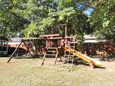 325 Adams St, Newburgh, IN 47630 - photo 5