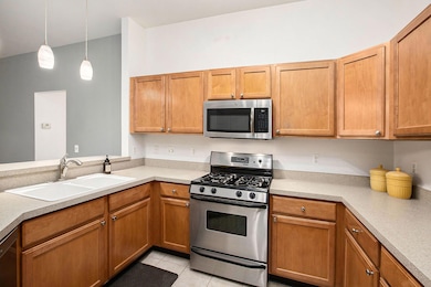 2768 S Knightsbridge Cir, Ann Arbor, MI 48105 - photo 6