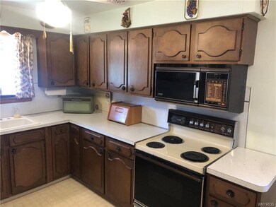 545 15th St, Niagara Falls, NY 14301 - photo 5