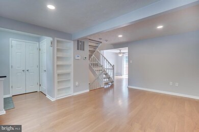 19154 Partridge Wood Dr, Germantown, MD 20874 - photo 2