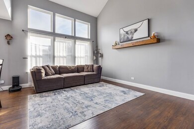 897 N Camden Ln, South Elgin, IL 60177 - photo 2