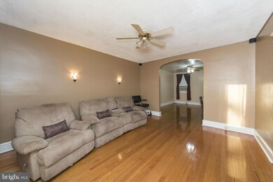 4220 Parkside Dr, Baltimore, MD 21206 - photo 5