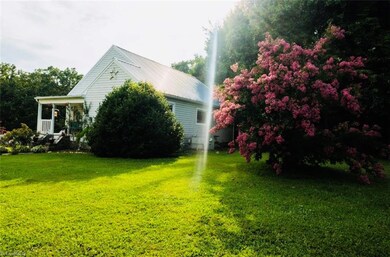 1054 Southmont Dr, Asheboro, NC 27205 - photo 5