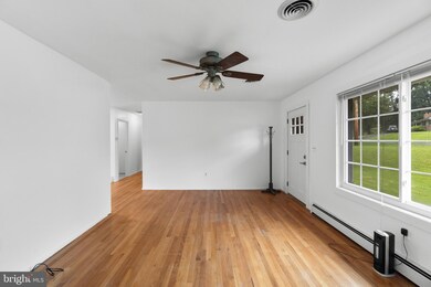 5822 Melville Rd, Sykesville, MD 21784 - photo 6