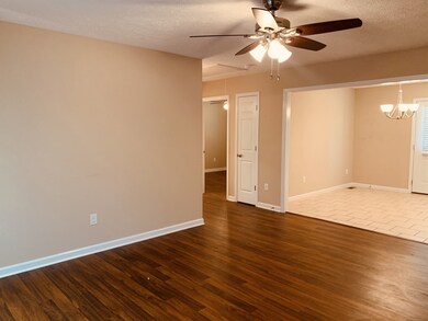 702 Woodrow St, Manchester, TN 37355 - photo 2