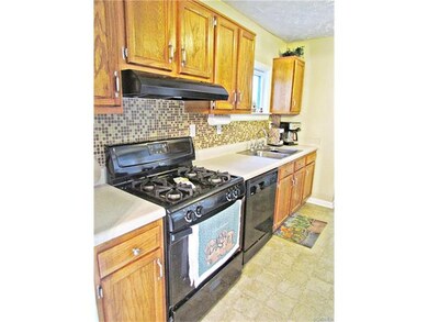 New backsplash and tons of cabinetry!