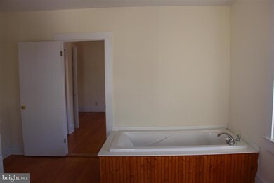 413 S Talbot St unit UPPER RIGHT, Saint Michaels, MD 21663 - photo 7