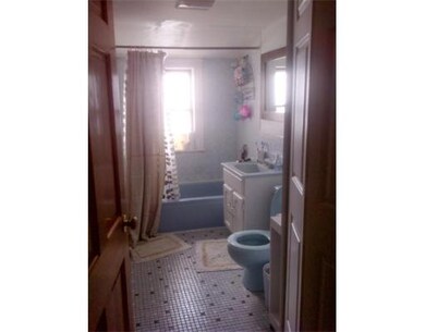 16 Templeton Pkwy, Watertown, MA 02472 - photo 5