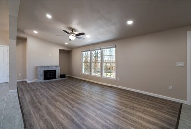 35 Kensington Dr, Bella Vista, AR 72715 - photo 5