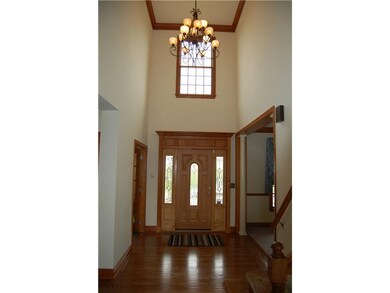 Entry/Foyer.