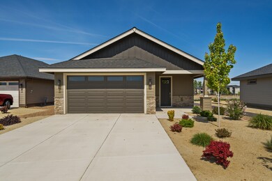 2633 NW Redwood Cir unit 25, Redmond, OR 97756 - photo 2