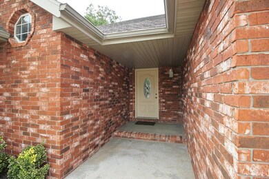 880 Dustin Ln, Nixa, MO 65714 - photo 2