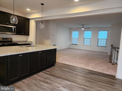 299 Buckeye Cir, La Plata, MD 20646 - photo 3