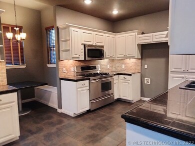 5607 Cooper Ct, Bartlesville, OK 74006 - photo 6