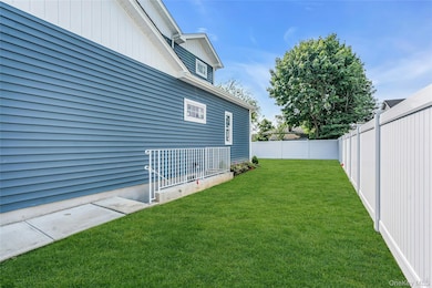 68 Caroline St, Bethpage, NY 11714 - photo 5