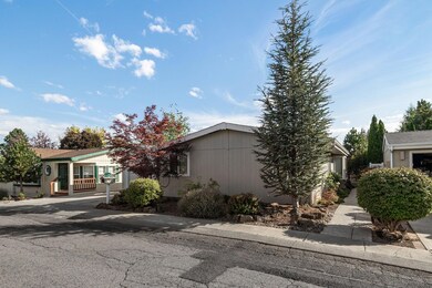 20743 Livengood Way unit 64, Bend, OR 97701 - photo 3