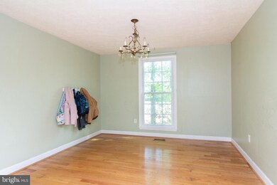 1701 Fetlock Ct, Sykesville, MD 21784 - photo 5