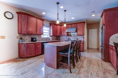 850 Oakley Dr Freehold NJ-large-001-12-D