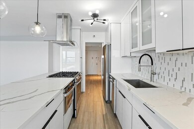 The Versailles unit 15B, West New York, NJ 07093 - photo 5