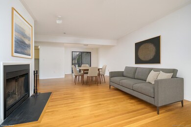 2437 Bedford St unit G7, Stamford, CT 06905 - photo 2