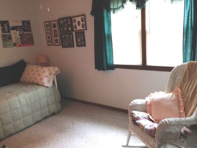 119 Pecos Cir, Carpentersville, IL 60110 - photo 6