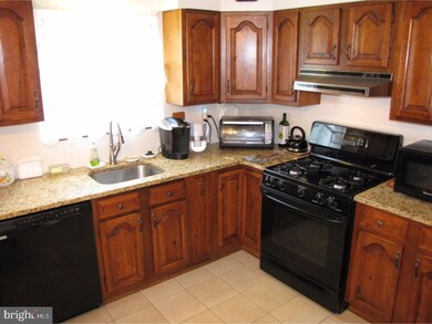 496 Penrose Ln, Warminster, PA 18974 - photo 6