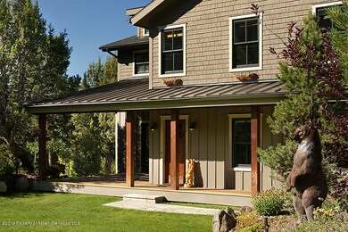 739Hillcrest_WEB001