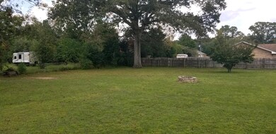 1204 Farmer St, Crestview, FL 32539 - photo 6