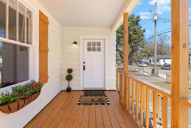 2714 W Surrey_Ext_6