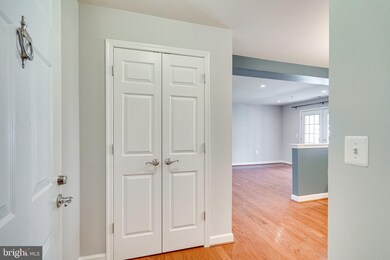 4111 S Four Mile Run Dr unit 204, Arlington, VA 22204 - photo 7