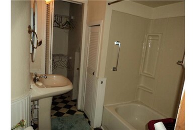 Master Bath/Spa.