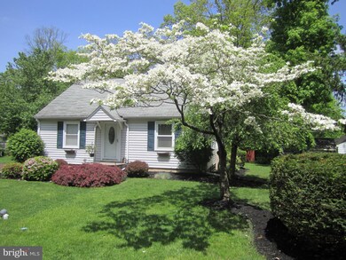 605 Hickory Ave, Telford, PA 18969 - photo 2