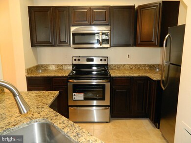 8317 Sanderling Way unit 23, Lorton, VA 22079 - photo 5