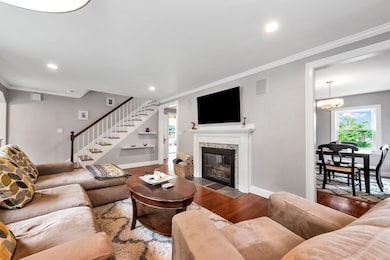 34 Redlands Rd, West Roxbury, MA 02132 - photo 7